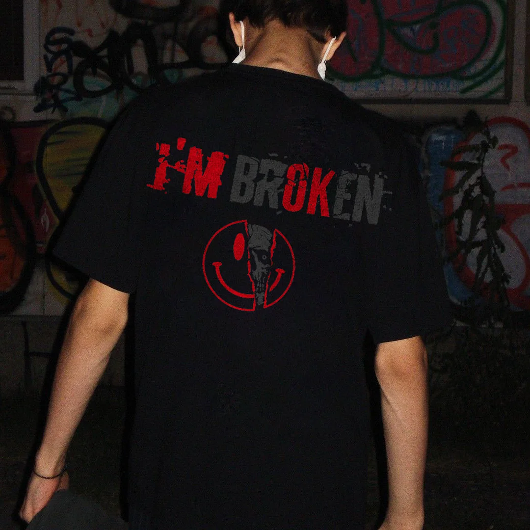 I'M BROKEN and Smiling Face Skull Graphic Casual Black and White Print T-shirt