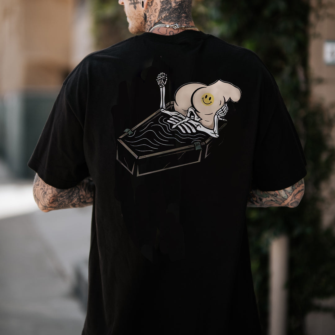 Skull Eat the Naked Ass in the Coffin Graphic Black Print T-shirt
